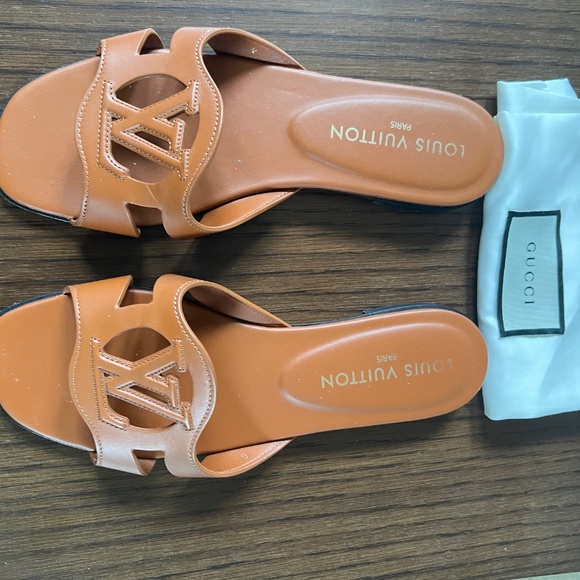 LV isola Flat mule - Picture 4 of 7